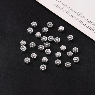 Miếng Đệm Hạt Bạc Trái Tim & Hoa - DIY Phụ Kiện Độc Đáo, Giá 27.048 VND 10 Miếng Đệm Hạt Bạc Trái Tim & Hoa - DIY Phụ Kiện Độc Đáo, Giá 27.048 VND 10