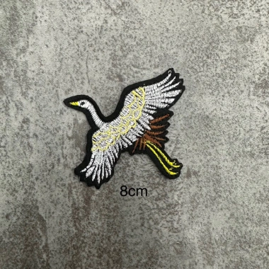 Miếng vá quần áo hình chim sticker ủi nhiệt - Giá 7.000đ, dễ dán, bền 7