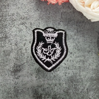 Miếng vá quần áo rách thêu vải ủi nhiệt: Nhiều mẫu gắn ngực áo nam, sticker thêu, giá chỉ 7.600đ 2 Miếng vá quần áo rách thêu vải ủi nhiệt: Nhiều mẫu gắn ngực áo nam, sticker thêu, giá chỉ 7.600đ 2