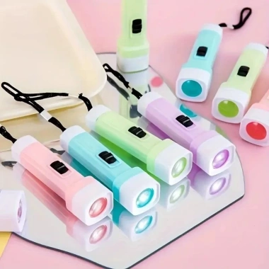 Mini Macaron Đèn Pin Di Động Phát Sáng Ngẫu Nhiên - Đồ Chơi Sáng Tạo Giá 7.992₫ 4