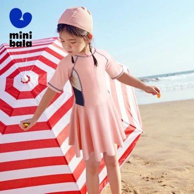 Minibala Đồ bơi một mảnh bé gái - Mũ bơi chống nắng co giãn mùa hè 3 Minibala Đồ bơi một mảnh bé gái - Mũ bơi chống nắng co giãn mùa hè 3