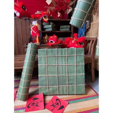 Mô Hình Bánh Chưng Đại Handmade Trang Trí Tết D60 x R60 x C12 cm Giá Ưu Đãi 300k