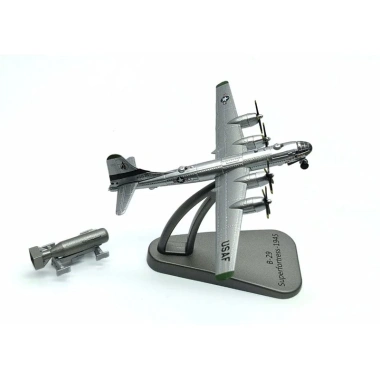 Mô hình máy bay B29 1.945 tỷ lệ 1/300 - chi tiết chân thực, giảm giá 450k