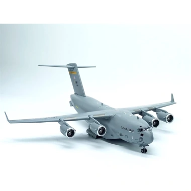 Mô hình máy bay C17 tỷ lệ 1/200 – chi tiết tinh xảo, giá ưu đãi 700.000₫ 2
