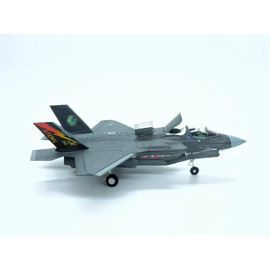 Mô hình máy bay F35B tỷ lệ 1/72 - Chi tiết siêu thực, giá ưu đãi 700.000₫ 4