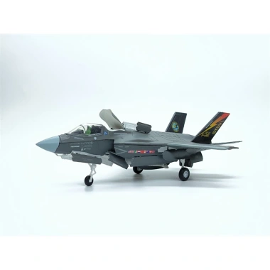 Mô hình máy bay F35B tỷ lệ 1/72 - Chi tiết siêu thực, giá ưu đãi 700.000₫ 5
