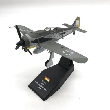 Mô hình máy bay Focke Wulf FW190 tỷ lệ 1:72 - Giá ưu đãi 600.000₫, chi tiết sắc nét, chất lượng cao Mô hình máy bay Focke Wulf FW190 tỷ lệ 1:72 - Giá ưu đãi 600.000₫, chi tiết sắc nét, chất lượng cao