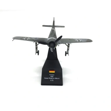 Mô hình máy bay Focke Wulf FW190 tỷ lệ 1:72 - Giá ưu đãi 600.000₫, chi tiết sắc nét, chất lượng cao 2 Mô hình máy bay Focke Wulf FW190 tỷ lệ 1:72 - Giá ưu đãi 600.000₫, chi tiết sắc nét, chất lượng cao 2