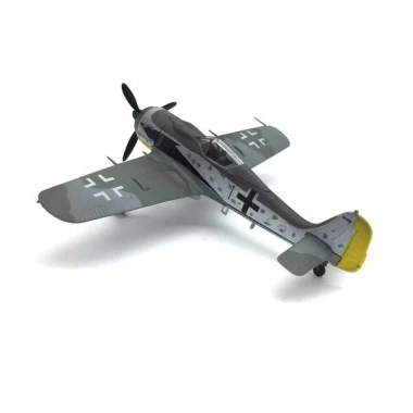 Mô hình máy bay Focke Wulf FW190 tỷ lệ 1:72 - Giá ưu đãi 600.000₫, chi tiết sắc nét, chất lượng cao 4 Mô hình máy bay Focke Wulf FW190 tỷ lệ 1:72 - Giá ưu đãi 600.000₫, chi tiết sắc nét, chất lượng cao 4
