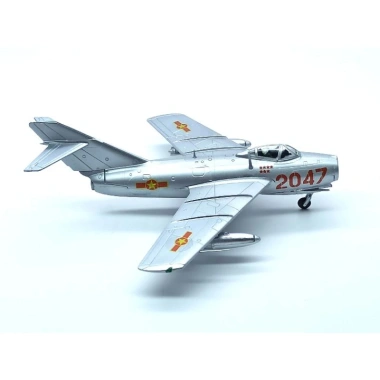 Mô hình máy bay Mig 17 KQVN chi tiết - Giá ưu đãi 1.250.000 VND, giảm 23% 4 Mô hình máy bay Mig 17 KQVN chi tiết - Giá ưu đãi 1.250.000 VND, giảm 23% 4