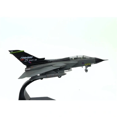 Mô hình máy bay Tornado tỷ lệ 1/100 - Giá ưu đãi 600.000₫, chất lượng chi tiết cao 4 Mô hình máy bay Tornado tỷ lệ 1/100 - Giá ưu đãi 600.000₫, chất lượng chi tiết cao 4
