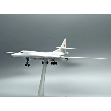Mô hình máy bay Tu160 tỷ lệ 1/200 - Giá ưu đãi 850.000 VND, chi tiết siêu thực Mô hình máy bay Tu160 tỷ lệ 1/200 - Giá ưu đãi 850.000 VND, chi tiết siêu thực