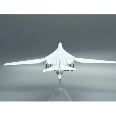 Mô hình máy bay Tu160 tỷ lệ 1/200 - Giá ưu đãi 850.000 VND, chi tiết siêu thực 3 Mô hình máy bay Tu160 tỷ lệ 1/200 - Giá ưu đãi 850.000 VND, chi tiết siêu thực 3