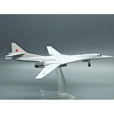 Mô hình máy bay Tu160 tỷ lệ 1/200 - Giá ưu đãi 850.000 VND, chi tiết siêu thực 4 Mô hình máy bay Tu160 tỷ lệ 1/200 - Giá ưu đãi 850.000 VND, chi tiết siêu thực 4