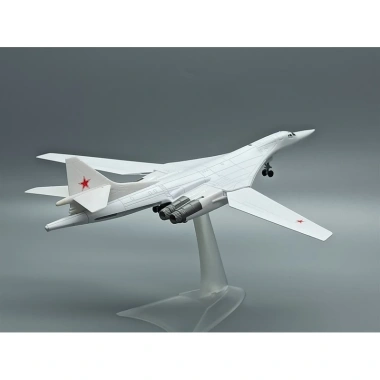 Mô hình máy bay Tu160 tỷ lệ 1/200 - Giá ưu đãi 850.000 VND, chi tiết siêu thực 5 Mô hình máy bay Tu160 tỷ lệ 1/200 - Giá ưu đãi 850.000 VND, chi tiết siêu thực 5