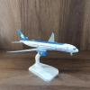 Mô hình máy bay Uzbekistan Airways B787 20cm chi tiết tinh xảo, giá ưu đãi 235.000₫ 3