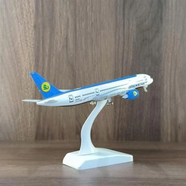 Mô hình máy bay Uzbekistan Airways B787 20cm chi tiết tinh xảo, giá ưu đãi 235.000₫ 5