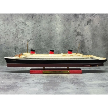 Mô hình tàu Normandy tỷ lệ 1/1.250 Giá ưu đãi 550.000₫ chi tiết lịch sử hải quân 4 Mô hình tàu Normandy tỷ lệ 1/1.250 Giá ưu đãi 550.000₫ chi tiết lịch sử hải quân 4