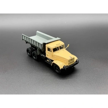 Mô hình xe KRAZ 256B1 màu be-xám, giá ưu đãi 1.050.000 VNĐ, chi tiết thực tế 2 Mô hình xe KRAZ 256B1 màu be-xám, giá ưu đãi 1.050.000 VNĐ, chi tiết thực tế 2