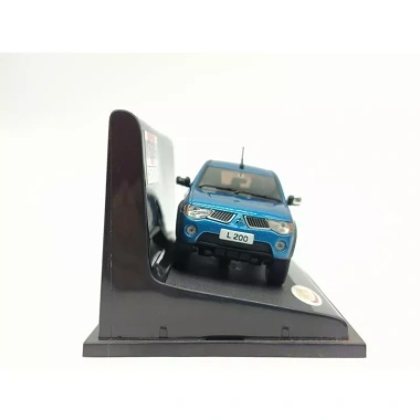 Mô hình xe Mitsubishi LC200 1/43 – Chi tiết tinh xảo, giá ưu đãi 1.350.000₫ 3 Mô hình xe Mitsubishi LC200 1/43 – Chi tiết tinh xảo, giá ưu đãi 1.350.000₫ 3