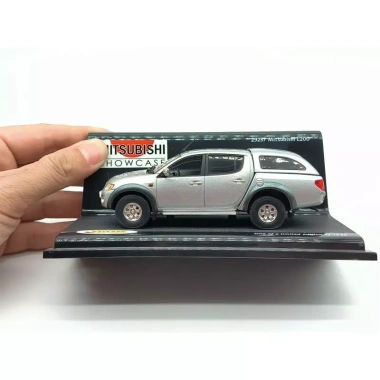 Mô hình xe Mitsubishi LC200 1/43 – Chi tiết tinh xảo, giá ưu đãi 1.350.000₫ 5 Mô hình xe Mitsubishi LC200 1/43 – Chi tiết tinh xảo, giá ưu đãi 1.350.000₫ 5