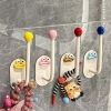 Móc Dán Tường Đa Năng Tiện Lợi - Treo Nhiều Vị Trí, Giá Chỉ 7.500 VND Giảm Sốc