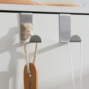 Móc Inox Taky Z - Treo Đồ Gắn Sau Cửa Nhà Bếp & Tắm, Tiện Dụng 2 Cái 19.900đ