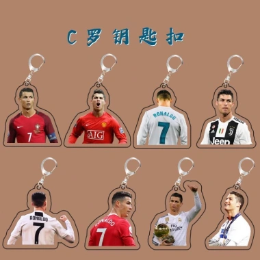 Móc khóa acrylic Cristiano Ronaldo mặt dây chuyền bóng đá quà sinh nhật, quà tặng 18.500₫