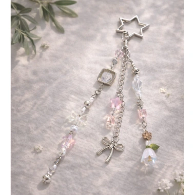 Móc khóa đeo túi Pink Whisper - Thiết kế sang trọng, giảm 22% chỉ 65.000₫
