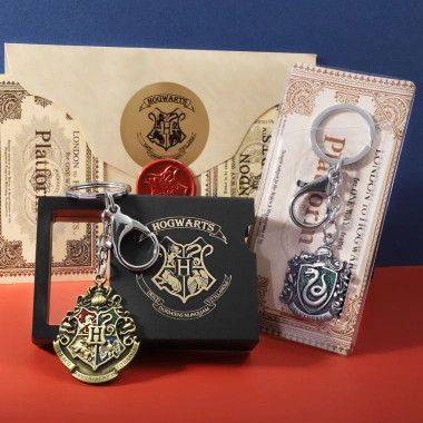 Móc khóa Hogwarts Slytherin - Huy hiệu Harry Potter, chuỗi mặt dây chuyền YVWR, chỉ 120.024 VND