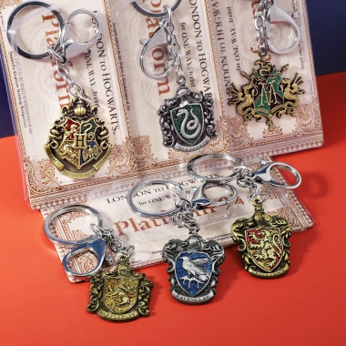 Móc khóa Hogwarts Slytherin - Huy hiệu Harry Potter, chuỗi mặt dây chuyền YVWR, chỉ 120.024 VND