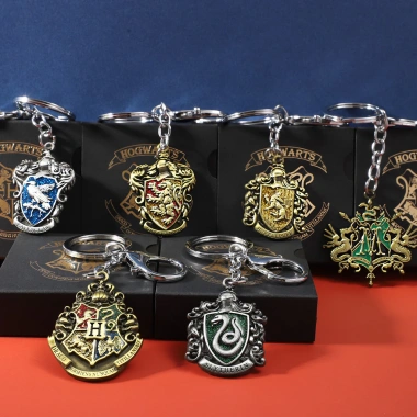 Móc khóa Hogwarts Slytherin - Huy hiệu Harry Potter, chuỗi mặt dây chuyền YVWR, chỉ 120.024 VND