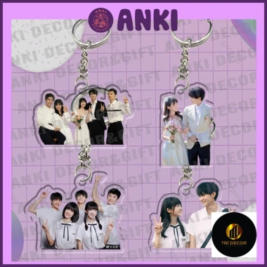 Móc khóa KHI ANH CHẠY VỀ PHÍA EM mica in idol - Quà lưu niệm, quà sinh nhật, chỉ 19.000 VND