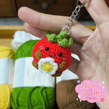 Móc khóa len hình quả cà chua ôm bông hoa cute phong cách trẻ trung - Giá chỉ 29.000đ, giảm mạnh so với 35.960đ Móc khóa len hình quả cà chua ôm bông hoa cute phong cách trẻ trung - Giá chỉ 29.000đ, giảm mạnh so với 35.960đ