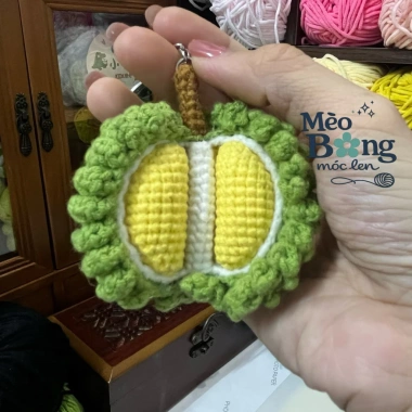 Móc khoá len quả Sầu Riêng - Thiết kế độc đáo, bền đẹp, giảm còn 65.000₫ (giá gốc 83.850₫) 6 Móc khoá len quả Sầu Riêng - Thiết kế độc đáo, bền đẹp, giảm còn 65.000₫ (giá gốc 83.850₫) 6