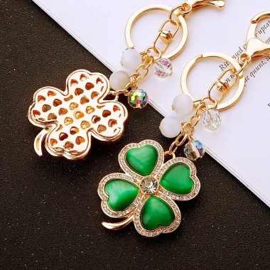 Móc Khóa Opal Bốn Lá Cỏ và Ba Lá Xe - Dây Chuyền Kim Loại, Vòng Pha Lê, Quà Tặng Kinh Doanh 26.2.27 - Giá chỉ 136.934 VND 4 Móc Khóa Opal Bốn Lá Cỏ và Ba Lá Xe - Dây Chuyền Kim Loại, Vòng Pha Lê, Quà Tặng Kinh Doanh 26.2.27 - Giá chỉ 136.934 VND 4