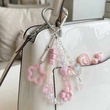 Móc khóa pastel hồng cho túi xách – Charm hoa tim ngôi sao, giá ưu đãi 35.000đ 3