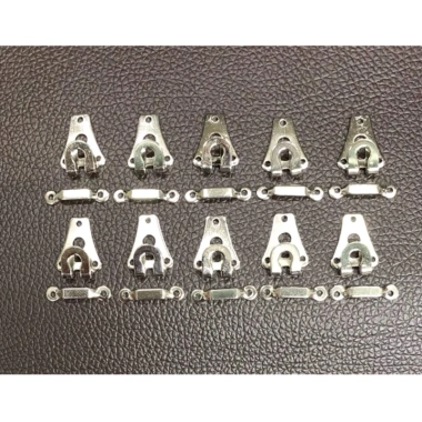 Móc quần tây thiết kế hiện đại, giá gốc 78.000 – giảm còn 60.000 VND