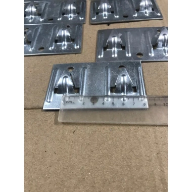 Móc treo bình nóng lạnh 10x6cm - Giá ưu đãi 19.000đ, chất liệu bền, lắp đặt nhanh
