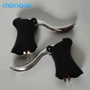 MONQIQI Tay Phanh Sừng & Tay Thắng Gù Hợp Kim Nhôm 2 Cái - 99.000đ MONQIQI Tay Phanh Sừng & Tay Thắng Gù Hợp Kim Nhôm 2 Cái - 99.000đ