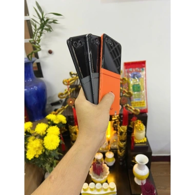 Motorola Razr 50 5G 2.024 - Nắp gập 2 SIM, RAM 16GB, 256GB, màn hình 120Hz, chỉ 9.490.000₫ 3