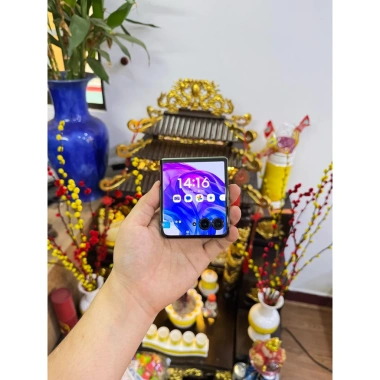 Motorola Razr 50 Ultra 2.024 - Máy đẹp zin, chip 8s Gen3, camera xịn, 10.9 triệu 5