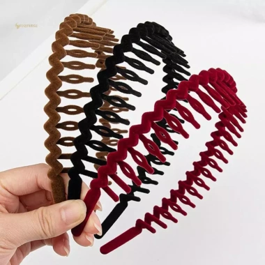 Mũ bé gái nhung mềm đơn giản, chống trơn trượt, quà tặng đáng yêu, giá 36.504₫ 6 Mũ bé gái nhung mềm đơn giản, chống trơn trượt, quà tặng đáng yêu, giá 36.504₫ 6