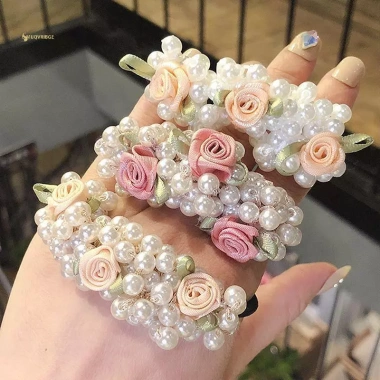 Mũ scrunchies đính hạt ngọc trai ngọt ngào, dây co giãn cho đuôi ngựa - Giá 47.412₫