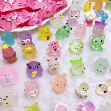 Mua 50 tặng 6 - Túi Mù Charm Động Vật Dạ Quang Phát Sáng, Đồ Chơi Đêm Thú Sáng Đèn, Quà Tặng Bất Ngờ Cho Bé 2
