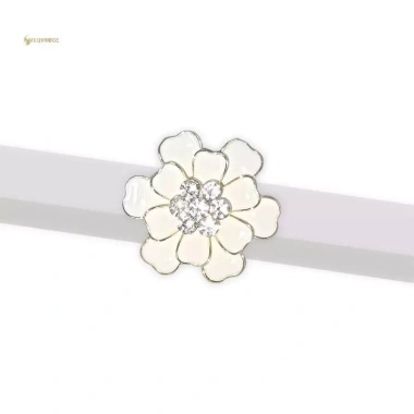 Mũi áo retro vàng thổ cẩm họa tiết hoa hồng tiệc sang trọng giá 52.800 VND