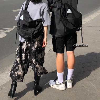 Multy Messenger BAG Túi Đeo Chéo Họa Tiết Tam Giác Phản Quang Full Bộ - Giá 290.000₫ 5 Multy Messenger BAG Túi Đeo Chéo Họa Tiết Tam Giác Phản Quang Full Bộ - Giá 290.000₫ 5