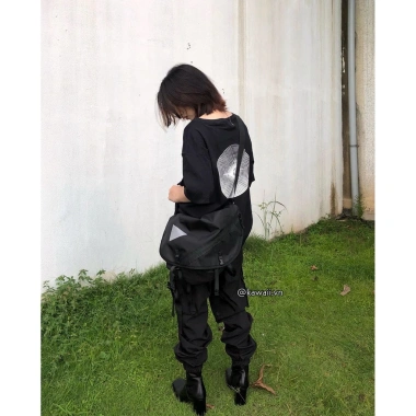 Multy Messenger BAG Túi Đeo Chéo Họa Tiết Tam Giác Phản Quang Full Bộ - Giá 290.000₫ 7 Multy Messenger BAG Túi Đeo Chéo Họa Tiết Tam Giác Phản Quang Full Bộ - Giá 290.000₫ 7