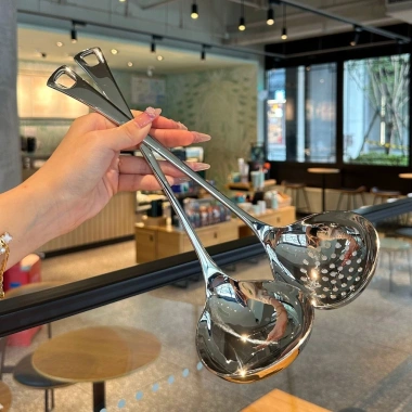 Muỗng múc canh tay dài inox 18/10 Đánh giá cao chịu nhiệt, giá ưu đãi 189.000₫ 6 Muỗng múc canh tay dài inox 18/10 Đánh giá cao chịu nhiệt, giá ưu đãi 189.000₫ 6