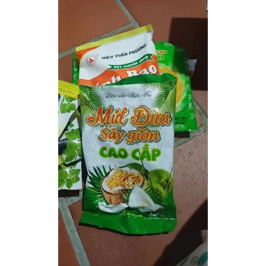 Mứt Dừa Sấy Giòn Tuấn Phương 200g Đặc Sản Bến Tre - Giá 25.000 (giảm 30%)